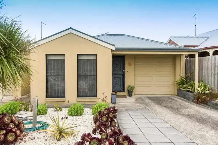 Main view of Homely townhouse listing, 2/15 Somerset Court, Leopold VIC 3224