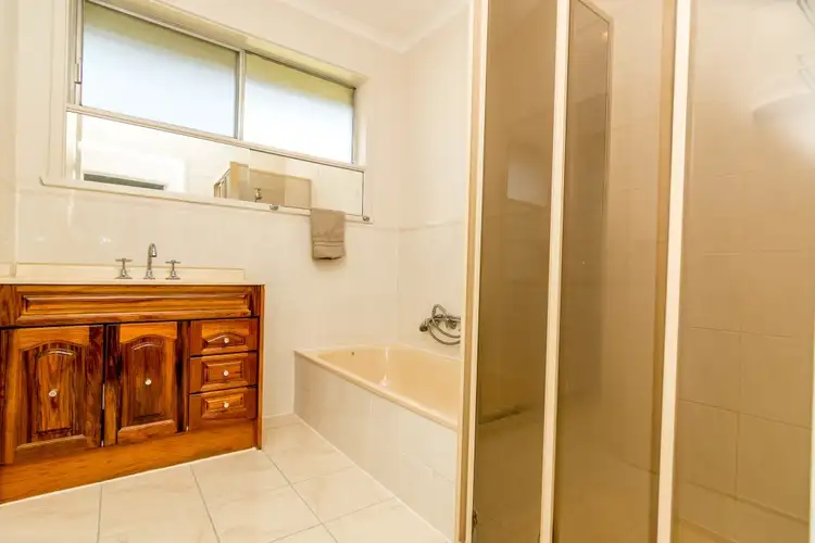 Sixth view of Homely house listing, 5 Whitehall Place, Lalor VIC 3075