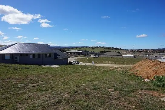 17 Swan Loop, Goulburn NSW 2580