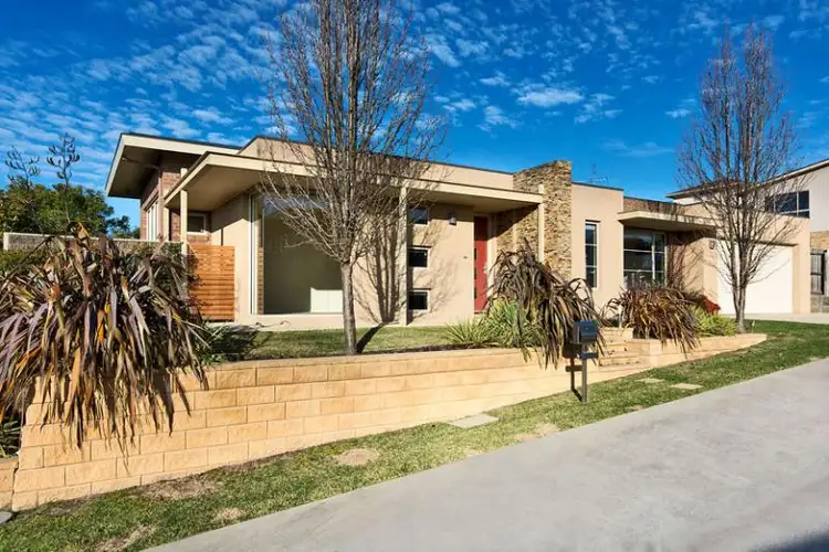 2/11 Highett Road, Highton VIC 3216