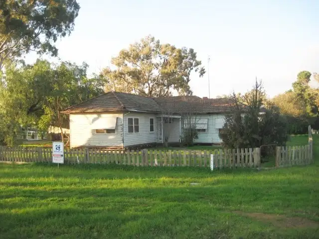 30 Moama Street, Mathoura NSW 2710