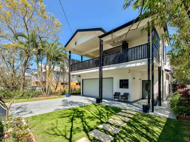 32 Churchill Street, Graceville QLD 4075