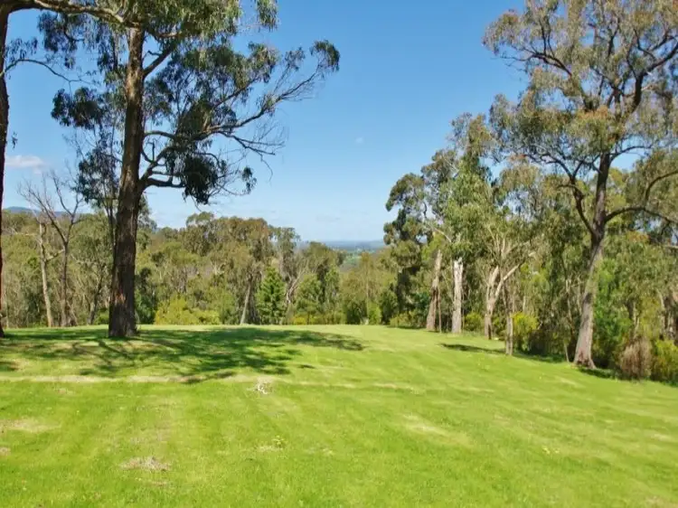 9 Margaret
Road, Healesville VIC 3777
