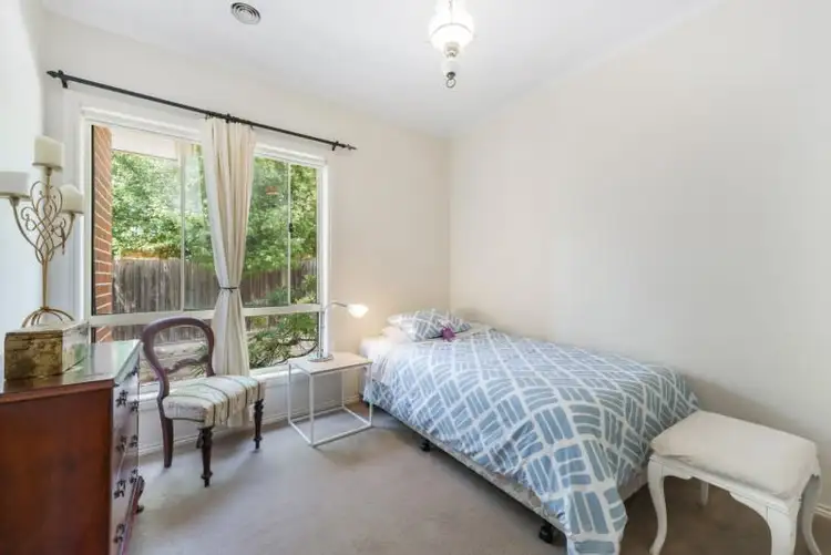 Fifth view of Homely unit listing, 2/11 Roslyn Street, Strathmore VIC 3041