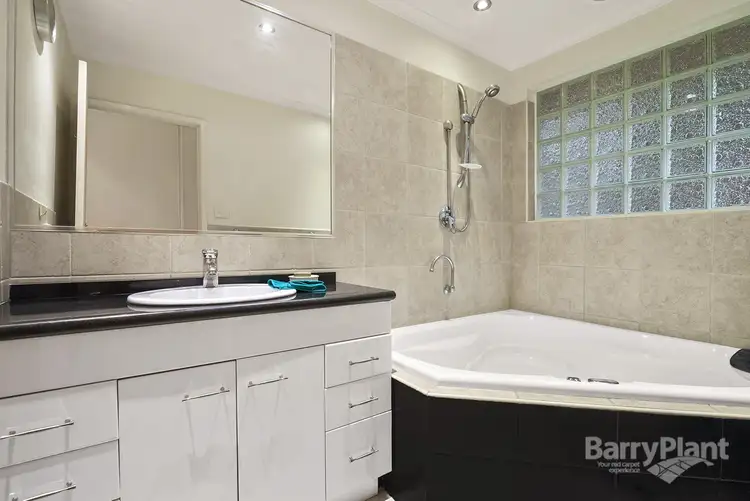 Fifth view of Homely house listing, 8 Greenwood Drive, Bundoora VIC 3083