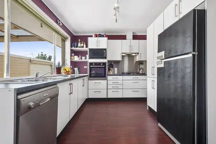 Second view of Homely house listing, 32 Felton Avenue, Sunbury VIC 3429