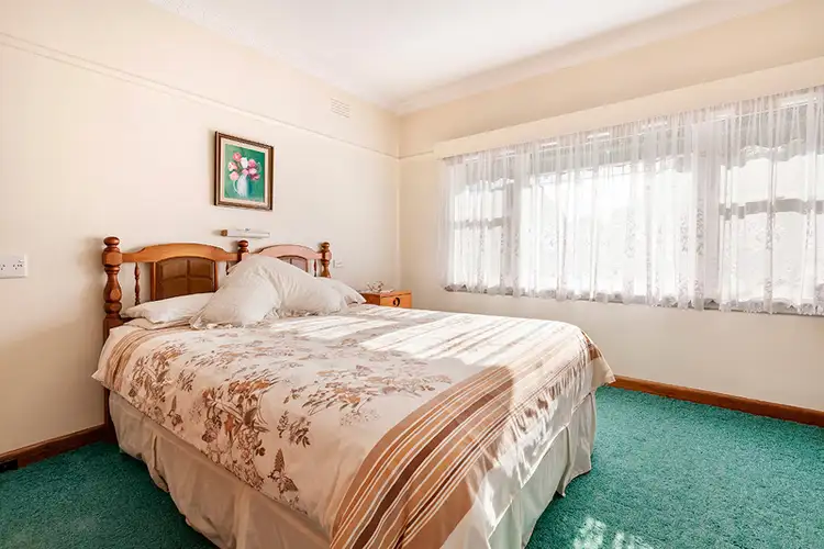 Sixth view of Homely house listing, 8 Fairlie Avenue, Macleod VIC 3085