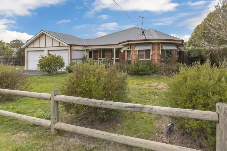 12 Rose Boulevard, Lancefield VIC 3435
