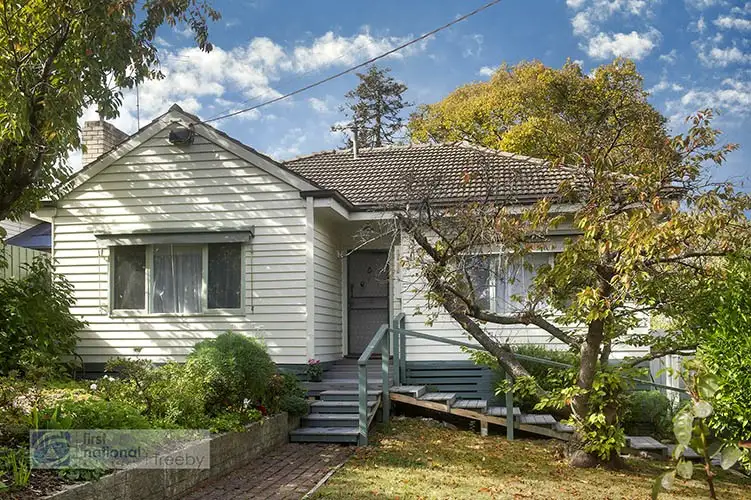 Main view of Homely house listing, 4 Somerset Crescent, Croydon VIC 3136