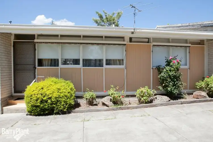 2/7 Carroll Avenue, Dandenong VIC 3175