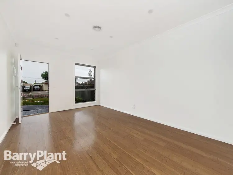 Fourth view of Homely townhouse listing, 1/106 William Street, St Albans VIC 3021
