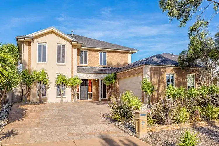 71 Tournament Drive, Sanctuary Lakes VIC 3030