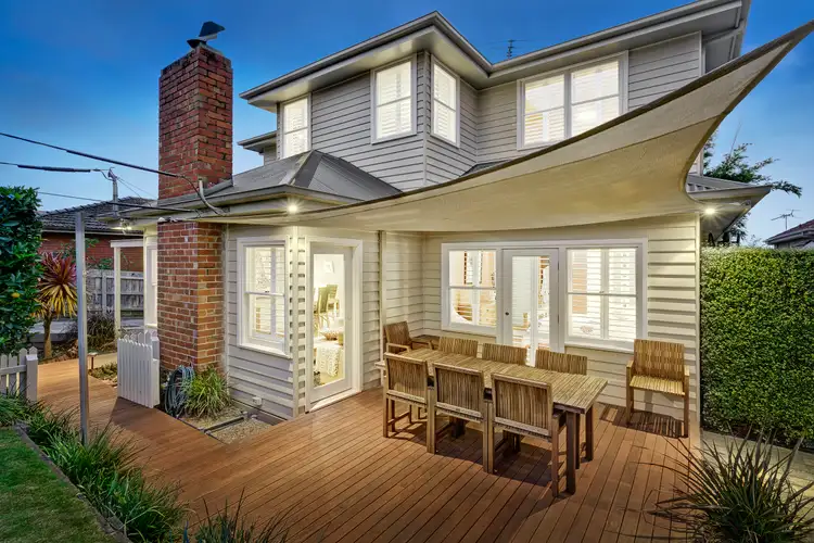 1/16 Saladin Avenue, Glen Waverley VIC 3150