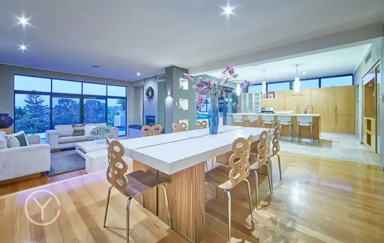 14 Boscastle Avenue, City Beach WA 6015