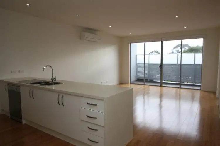 206/135 Lower Dandenong Road, Mentone VIC 3194