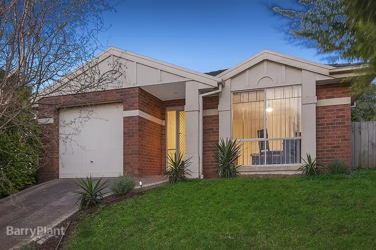 4 Kimbarra Drive, Berwick VIC 3806
