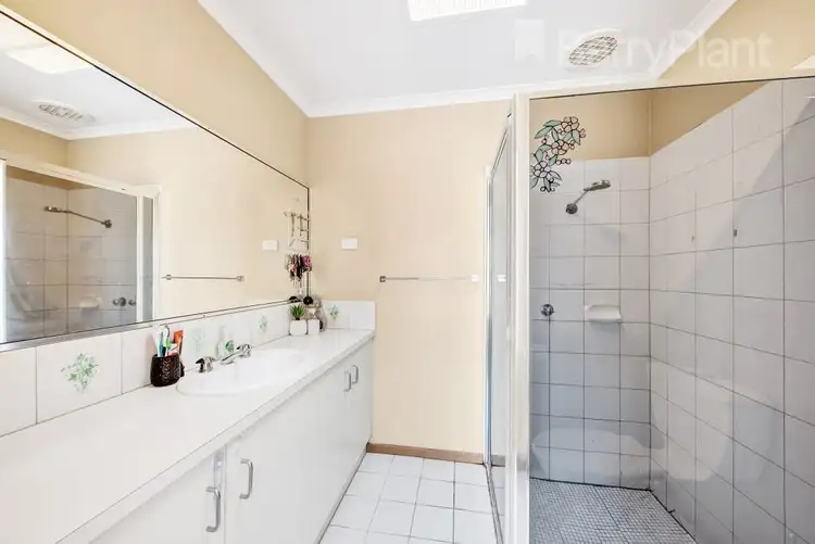 Sixth view of Homely house listing, 4 Mekong Close, Werribee VIC 3030