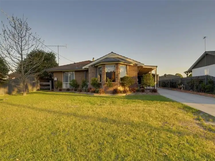 2 Rhodes Court, Glengarry VIC 3854