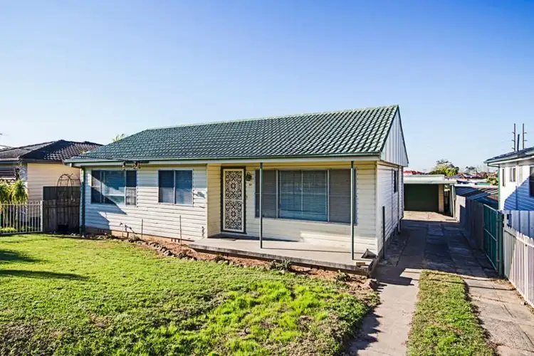 57 Kookaburra Parade, Woodberry NSW 2322