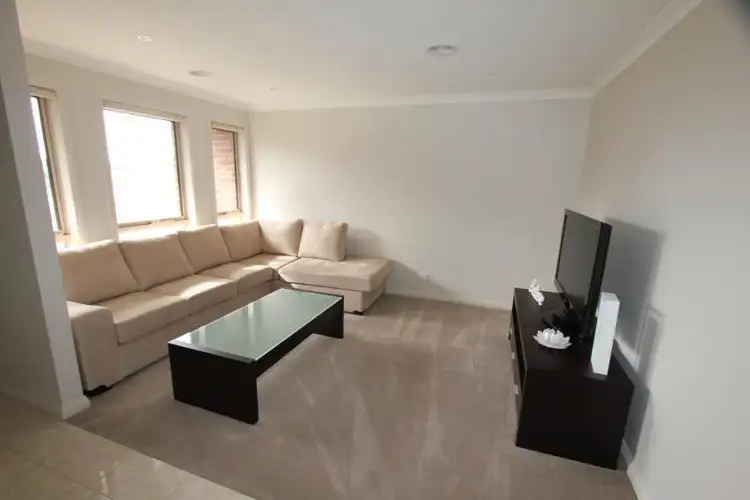 Second view of Homely house listing, 9 Muller Court, Mount Clear VIC 3350