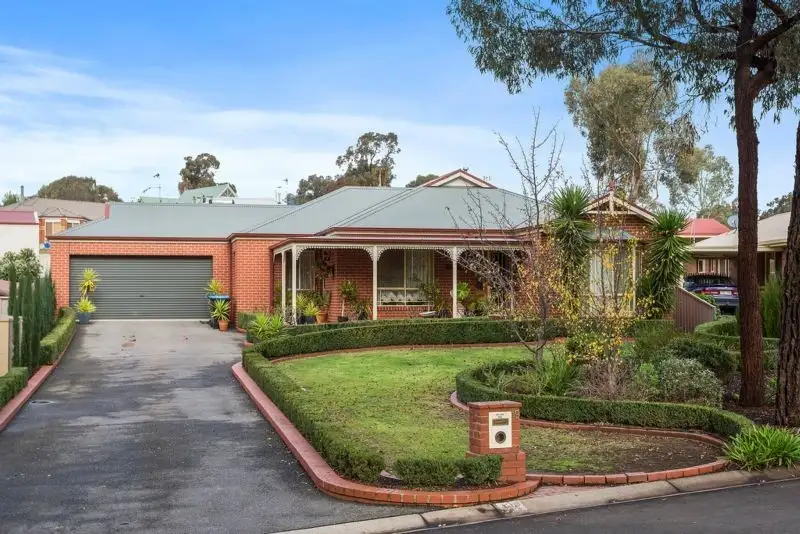 Main view of Homely house listing, 19 Ennor Place, Kangaroo Flat VIC 3555
