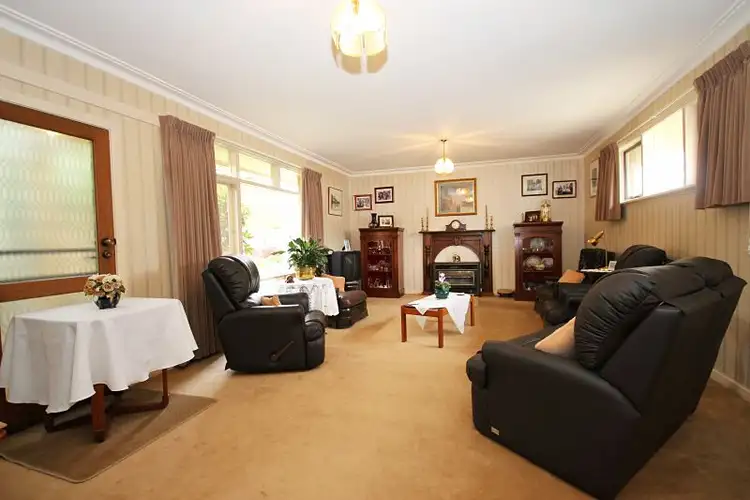 Second view of Homely house listing, 5 El Ramleh Avenue, Wendouree VIC 3355