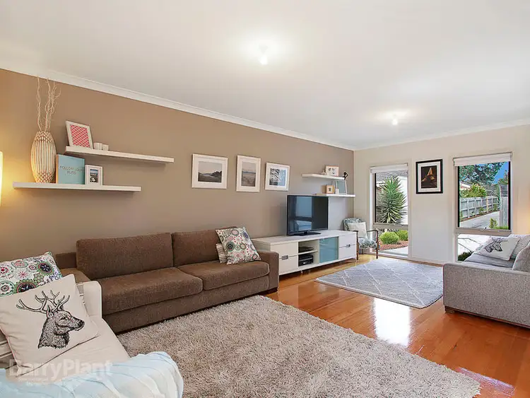 2/13 Farnham Road, Bayswater VIC 3153