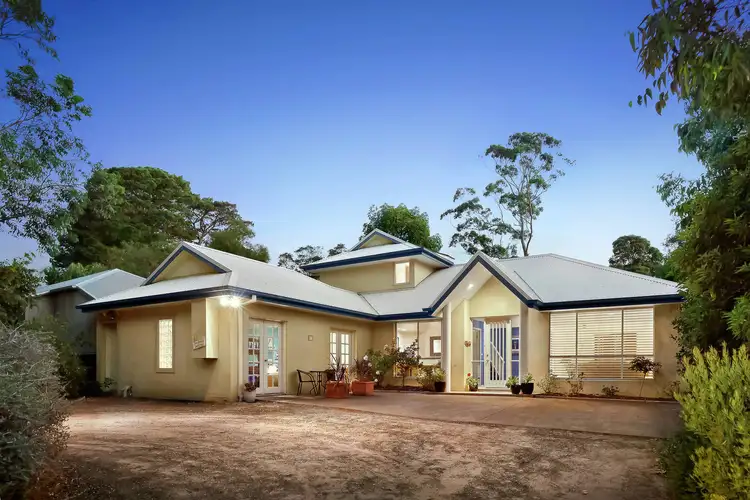 16 John Rowell Lane, Mornington VIC 3931