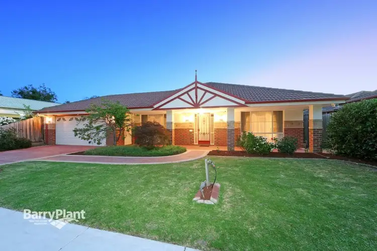 5 Halsbury Drive, Rowville VIC 3178