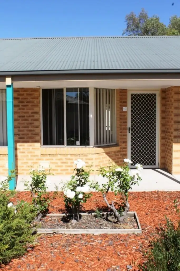 Second view of Homely unit listing, 16/2 HANLON COURT, Wodonga VIC 3690