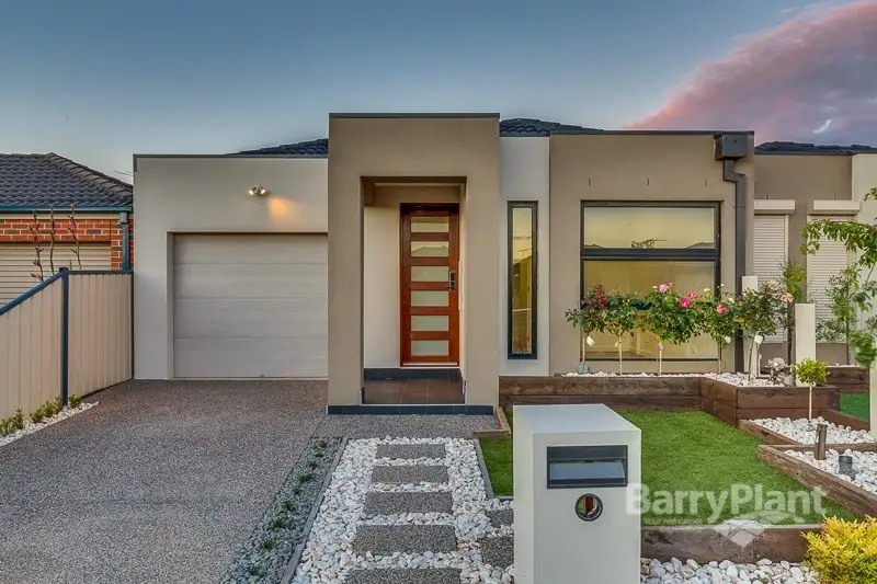 Main view of Homely unit listing, 1/26 Jade Way, Hillside VIC 3037