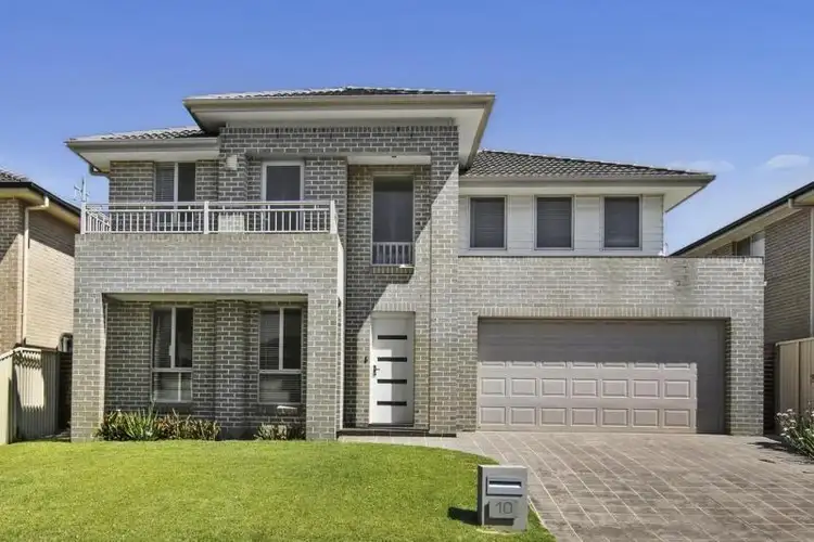 10 Culgoa Court, Wattle Grove NSW 2173