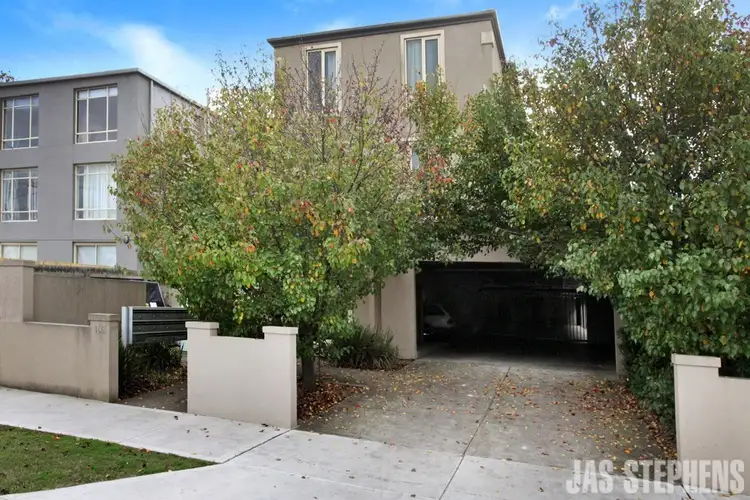 8/102 Cross Street, West Footscray VIC 3012