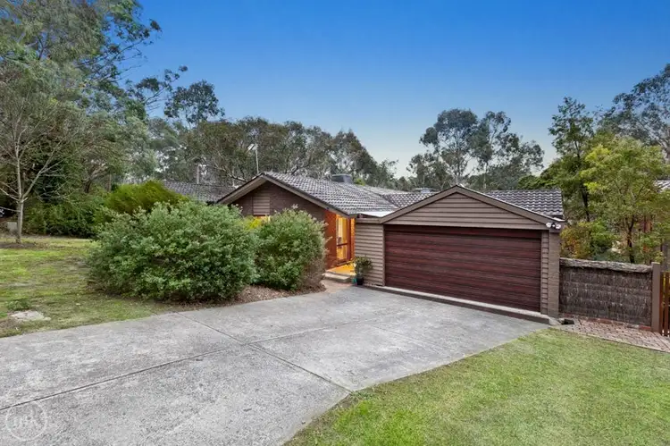 11 Peppermint Grove, Eltham VIC 3095