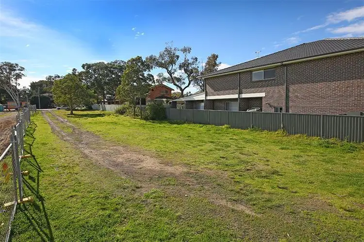 42 Burbank Avenue, East Hills NSW 2213