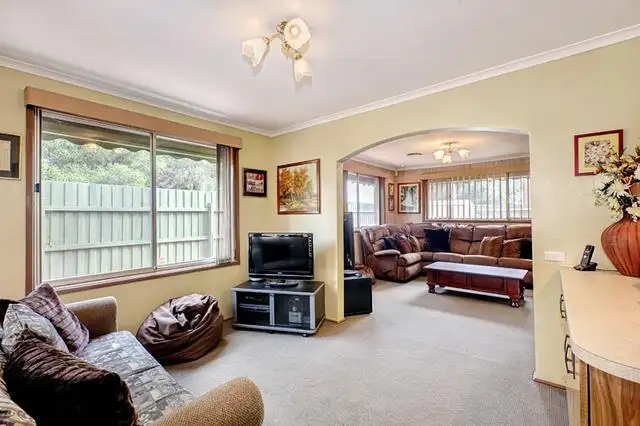 Seventh view of Homely house listing, 14 Barclay Close, Gladstone Park VIC 3043