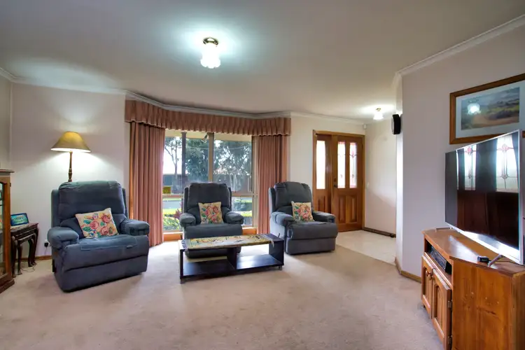 Fourth view of Homely house listing, 6 Quinta Drive, Mount Clear VIC 3350