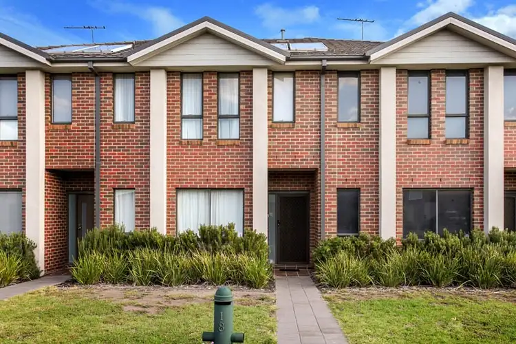 18 Callista Circuit, Taylors Hill VIC 3037