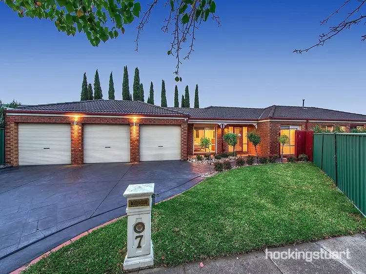 7 Rogers Close, Burnside VIC 3023