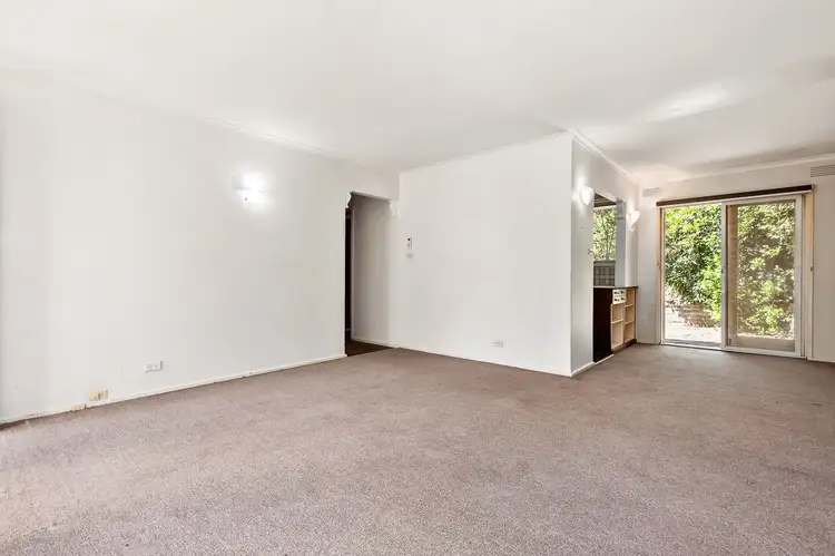 Second view of Homely house listing, 10 Shaylor Court, Greensborough VIC 3088