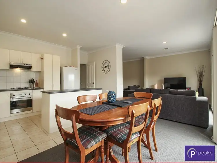 Second view of Homely unit listing, 18/12 Grant Close, Berwick VIC 3806