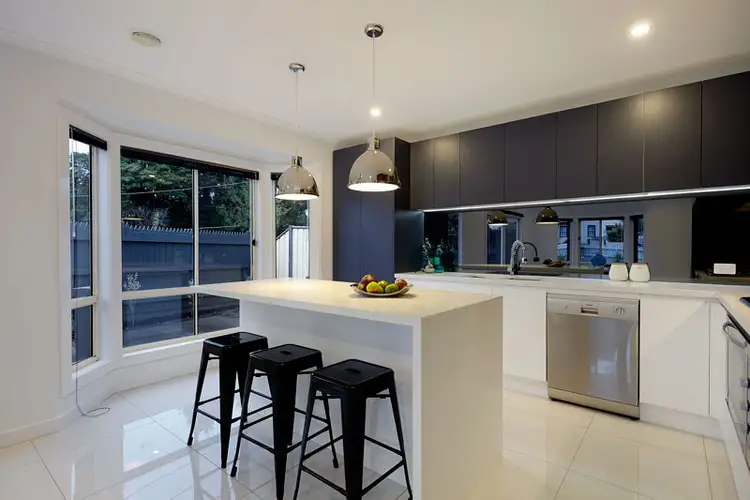 2B Ethel Grove, Reservoir VIC 3073