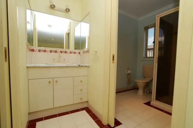 Fifth view of Homely house listing, 12 Collyn-Dale Drive, Wangaratta VIC 3677