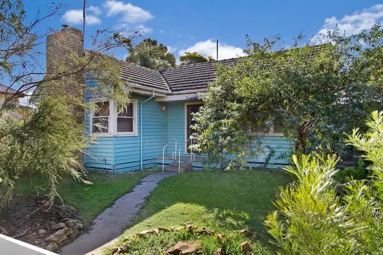 33 Russell Street, Quarry Hill VIC 3550