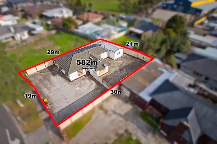 10 Churchill Avenue, Maidstone VIC 3012