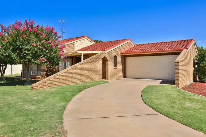 24 Nulty Drive, Robinvale VIC 3549