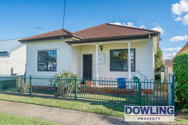 13 William Street, Stockton NSW 2295