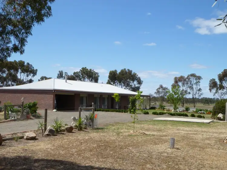 14 Brighton Drive, (Dooen), Horsham VIC 3400