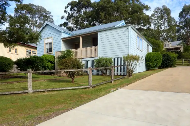 14 Hancock Avenue, Dungog NSW 2420