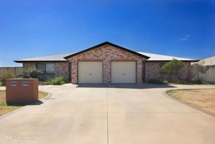 2 Lynne Court, Oakey QLD 4401